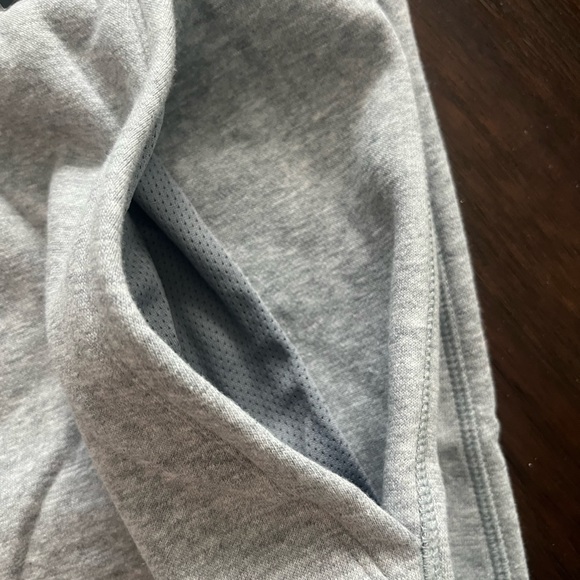 NWT Under Armour joggers Gray with Black embroidered logo Size XL - Picture 6 of 11